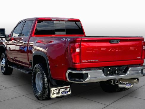Used 2022 Chevrolet Silverado 3500 LTZ w/ LTZ Texas Edition AWD/4WD image 12
