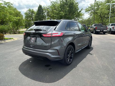 Used 2023 Ford Edge SE w/ Black Appearance Package AWD/4WD image 10