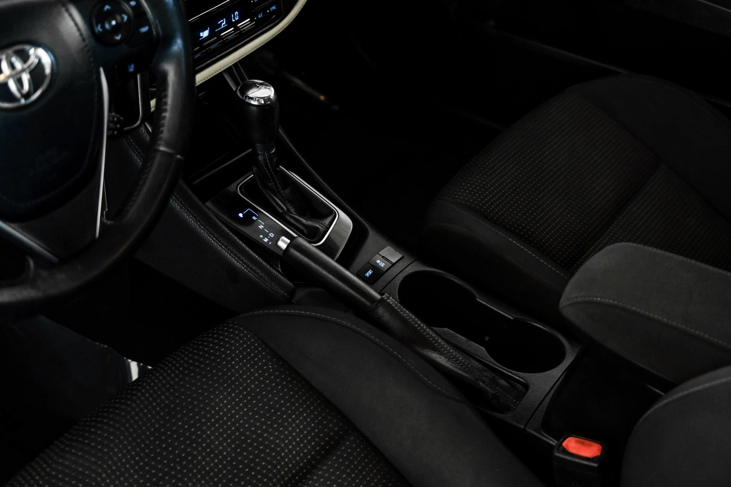 Used 2018 Toyota Corolla iM FWD image 19