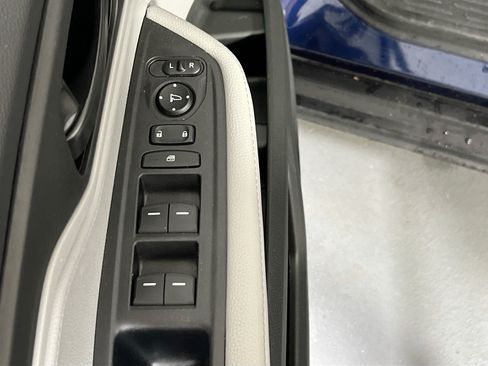 Used 2023 Honda Odyssey EX image 17