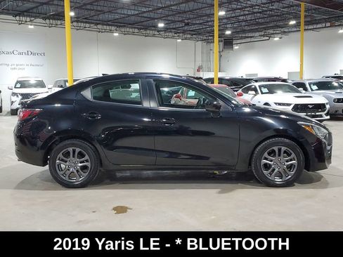 Used 2019 Toyota Yaris LE FWD image 5