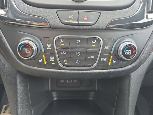 Used 2023 Chevrolet Equinox RS w/ LPO, Floor Liner Package image 26