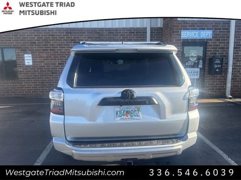 Used 2017 Toyota 4Runner TRD Off-Road Premium image 10