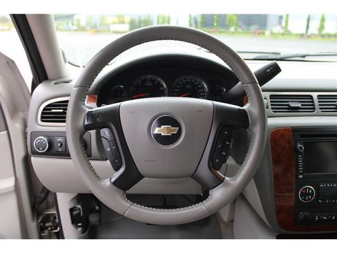 Used 2008 Chevrolet Avalanche LTZ w/ LTZ Preferred Equipment Group AWD/4WD image 18