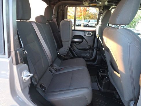 Used 2020 Jeep Gladiator Sport w/ Quick Order Package 23S image 16