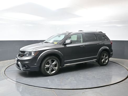 Used 2017 Dodge Journey Crossroad AWD/4WD image 7