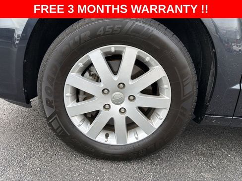 Used 2014 Chrysler Town & Country Touring image 34