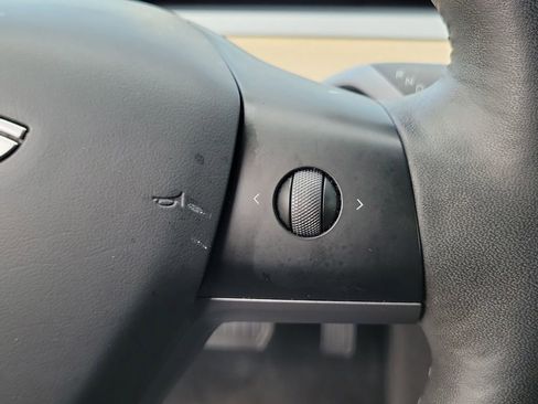 Used 2023 Tesla Model 3 Standard Range image 24