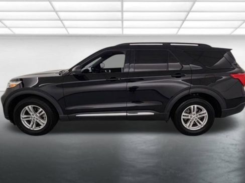 Used 2020 Ford Explorer XLT w/ Equipment Group 202A AWD/4WD image 5