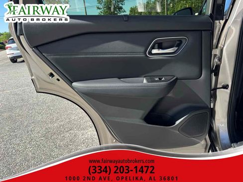 Used 2026 Nissan Rogue Platinum w/ Platinum Premium Package AWD/4WD image 31