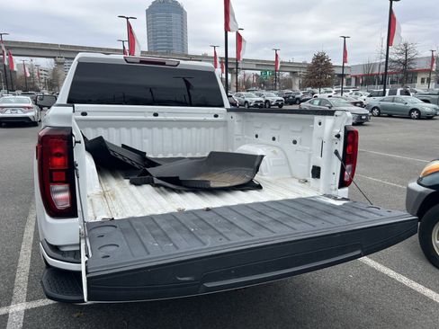 Used 2023 GMC Sierra 1500 Elevation image 24