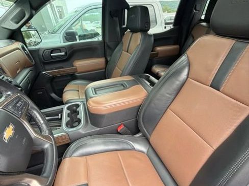 Used 2020 Chevrolet Silverado 1500 High Country w/ Technology Package AWD/4WD image 37