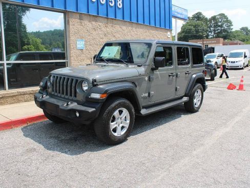 Used 2020 Jeep Wrangler Unlimited Sport S AWD/4WD image 3
