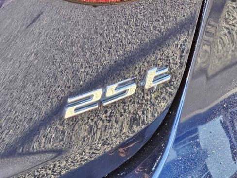 Used 2019 Jaguar XF Prestige image 34