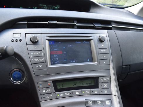 Used 2012 Toyota Prius Two FWD image 10