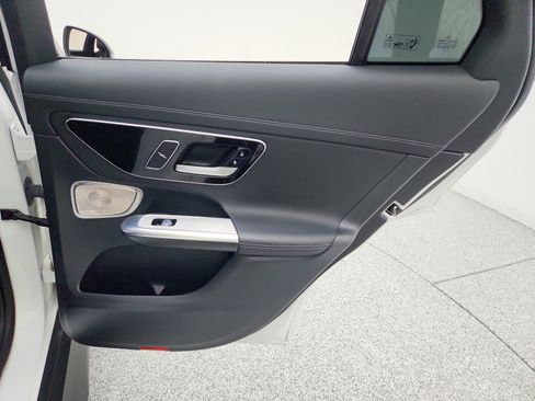 Certified 2024 Mercedes-Benz GLC 300 4MATIC image 44