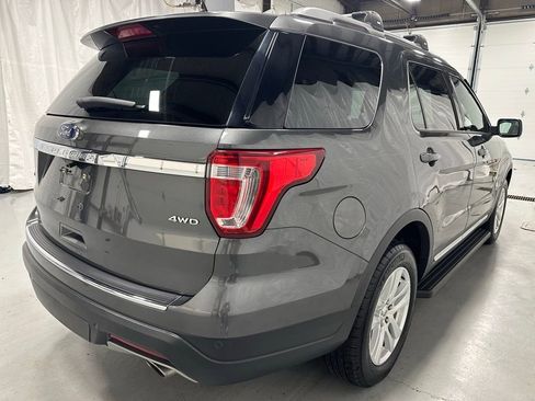 Used 2018 Ford Explorer XLT w/ Equipment Group 201A AWD/4WD image 7