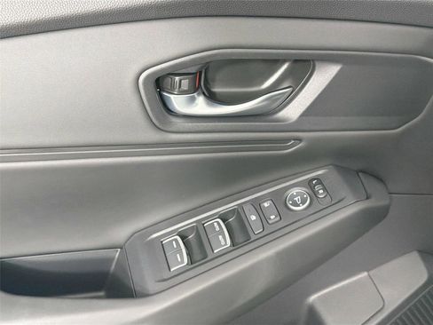 Used 2025 Honda Accord SE image 16