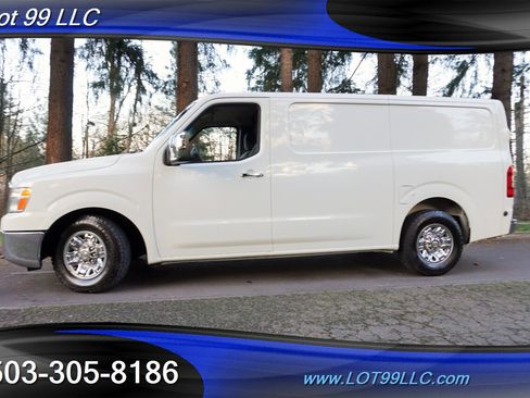 Used 2020 Nissan NV 3500 SL image 6