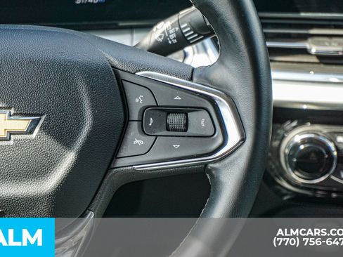Used 2025 Chevrolet Trax LT w/ LT Convenience Package FWD image 31