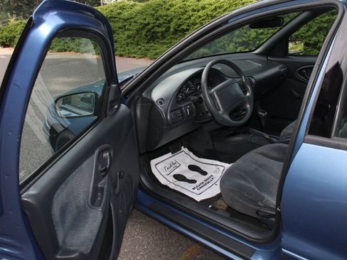 Used 1997 Chevrolet Cavalier LS w/ Preferred Equipment Group 1 FWD image 5