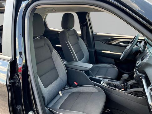 Used 2023 Chevrolet TrailBlazer LT FWD image 27