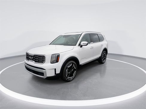 New 2025 Kia Telluride S image 4