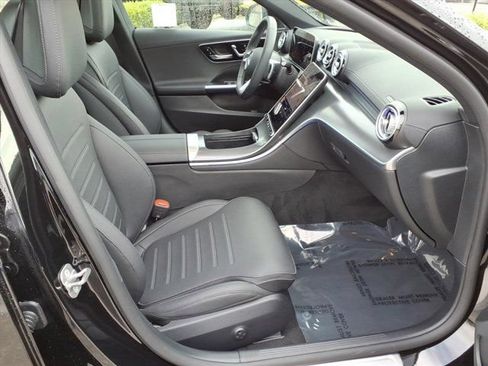 Used 2025 Mercedes-Benz C 300 4MATIC Sedan image 17