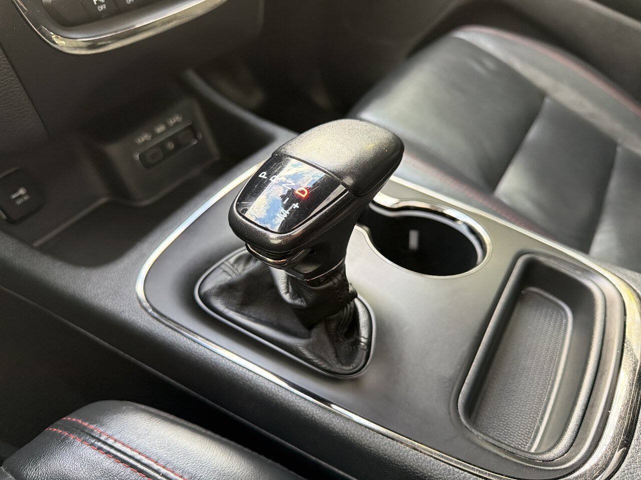 Used 2018 Dodge Durango GT AWD/4WD image 30