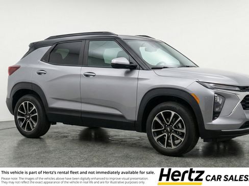 Used 2025 Chevrolet TrailBlazer LT image 1