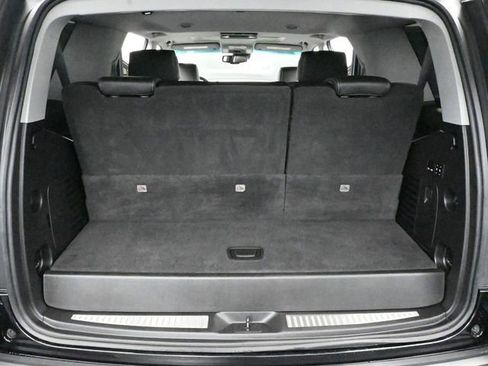 Used 2017 GMC Yukon Denali image 48