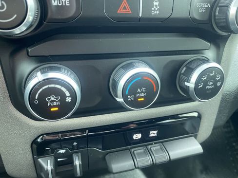 Used 2024 RAM 3500 Tradesman w/ Chrome Appearance Group image 17