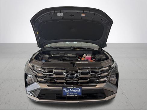 Used 2025 Hyundai Tucson Limited AWD/4WD image 4