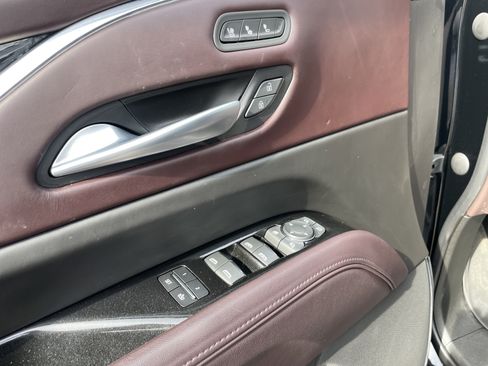 Used 2023 Cadillac Escalade Premium Luxury Platinum w/ LPO, Floor Liner Package AWD/4WD image 14