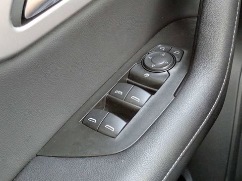 Used 2025 Chevrolet Blazer LT FWD image 23