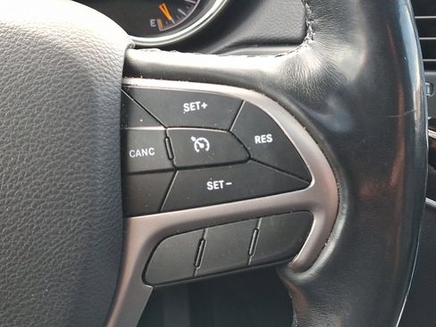 Used 2020 Jeep Grand Cherokee Limited image 22