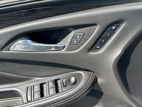 Used 2017 Buick Envision Essence FWD image 10