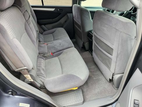 Used 2005 Toyota 4Runner SR5 AWD/4WD image 16