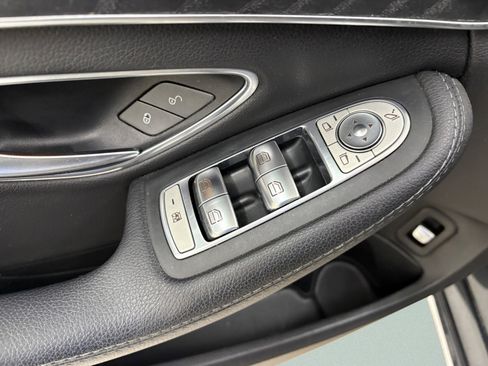 Used 2016 Mercedes-Benz C 300 4MATIC Sedan image 28