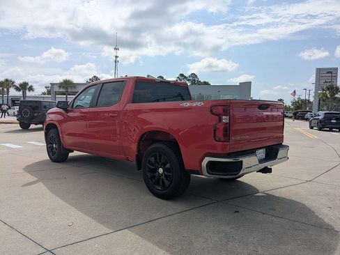 Used 2024 Chevrolet Silverado 1500 LT AWD/4WD image 5