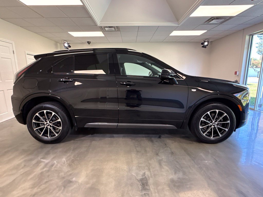 Certified 2024 Cadillac XT4 Sport w/ Cold Weather Package AWD/4WD image 8