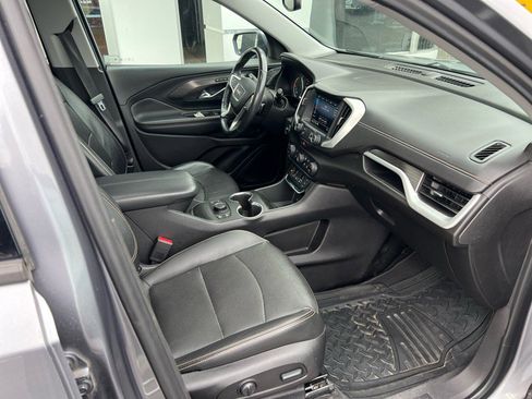Used 2019 GMC Terrain SLT w/ Preferred Package image 9