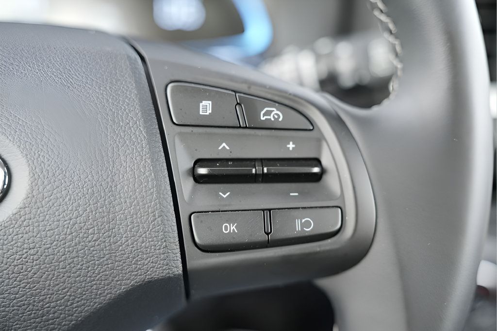 Certified 2026 Hyundai Venue SEL FWD image 26