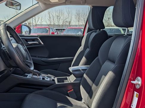 Used 2022 Mitsubishi Outlander ES image 8