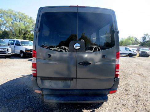 Used 2010 Freightliner Sprinter 2500 image 5