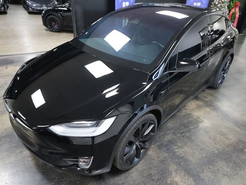 Used 2020 Tesla Model X Long Range image 9