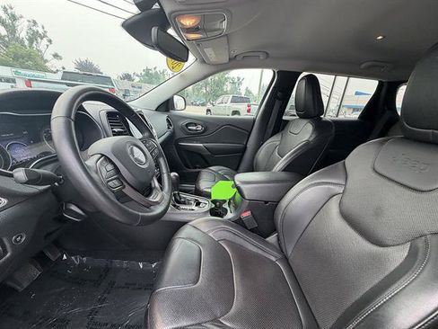 Used 2019 Jeep Cherokee Limited w/ Luxury Group AWD/4WD image 24