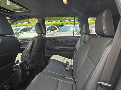 Used 2023 Honda Passport EX-L image 18