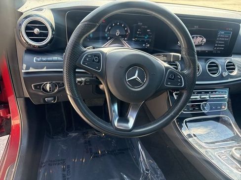 Used 2017 Mercedes-Benz E 300 4MATIC image 27