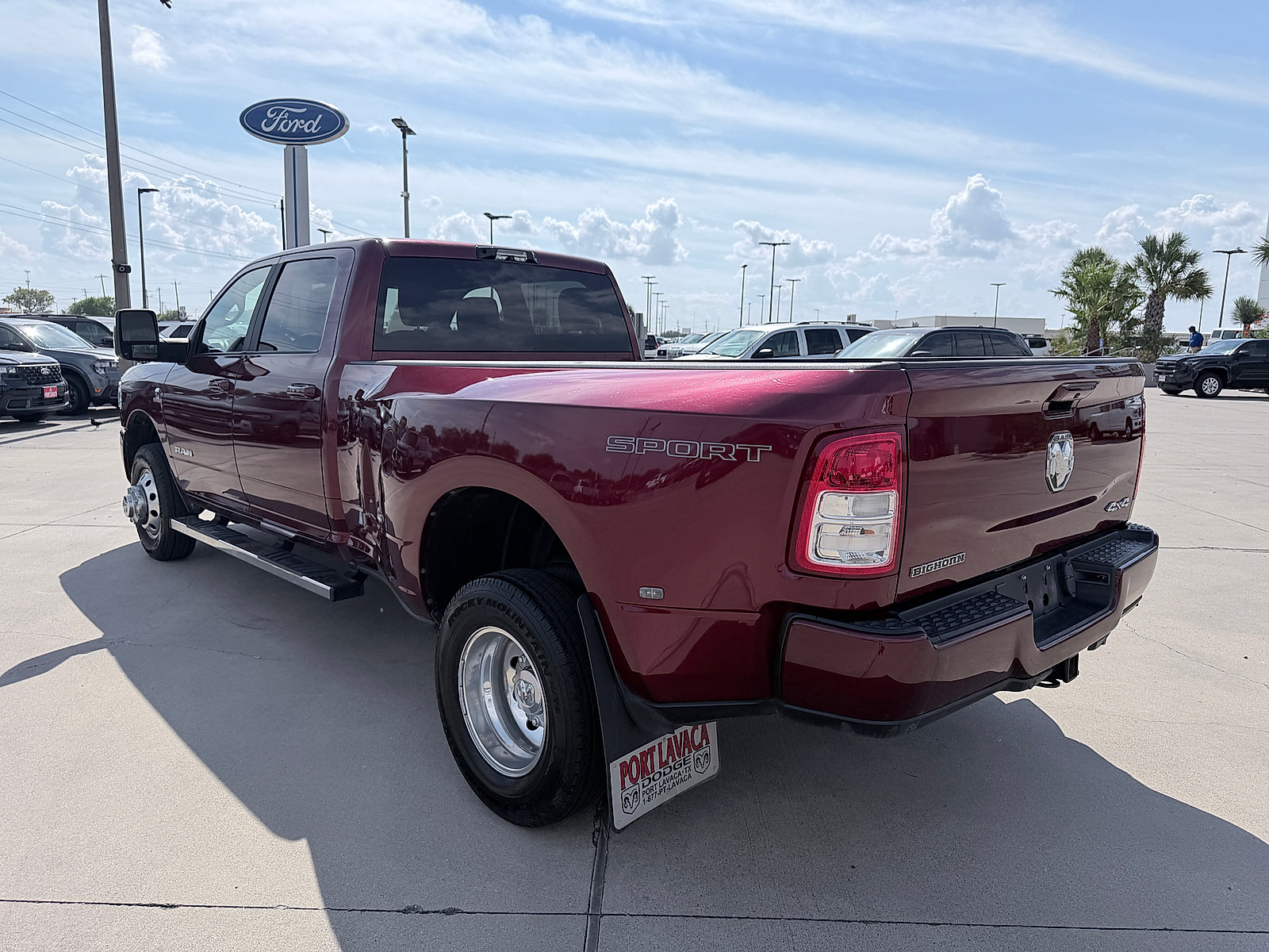 Used 2024 RAM 3500 Big Horn w/ Sport Appearance Package AWD/4WD image 5